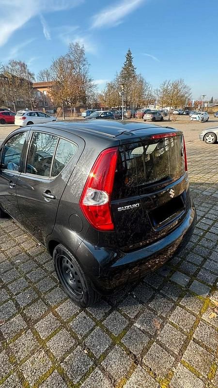 Second-hand Suzuki Swift 96 CP (70 kW) 2010 Negru Hatchback