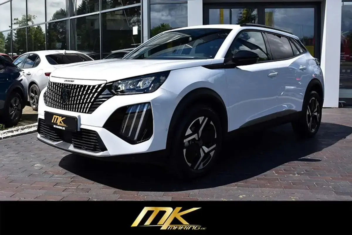 Gebraucht Peugeot 2008 Allure 131 PS (96 kW) 2024 Okenit weiß (metallic) SUV
