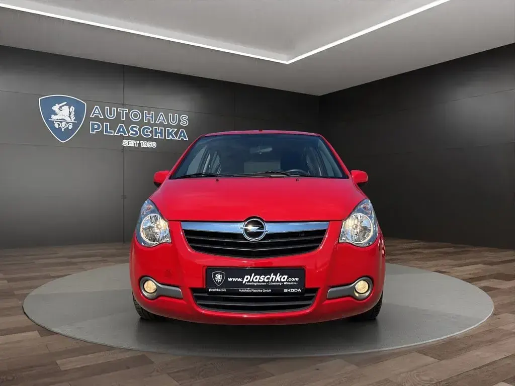 Gebraucht Opel Agila Edition 86 PS (63 kW) 2009 Hglutrotftomatenrot Kleinwagen
