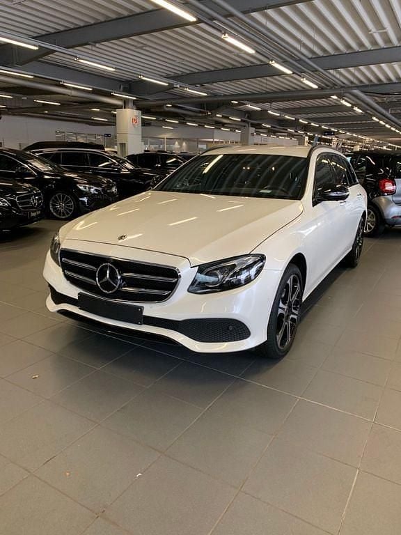 Gebraucht Mercedes E220 Avantgarde 2017 Weiß Limousine
