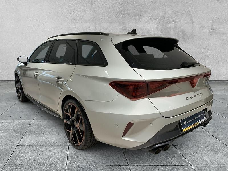 Neu Cupra Leon VZ 333 PS (244 kW) 2025 Taiga grau Limousine