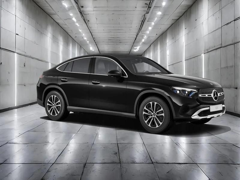 Gebraucht Mercedes GLC220 197 PS (144 kW) 2023 Schwarz Coupé