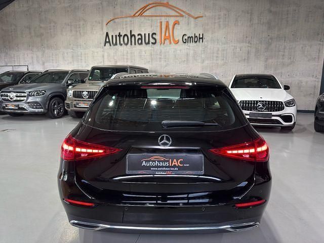 Gebraucht Mercedes C220 200 PS (147 kW) 2022 Schwarz/baltic black Kombi