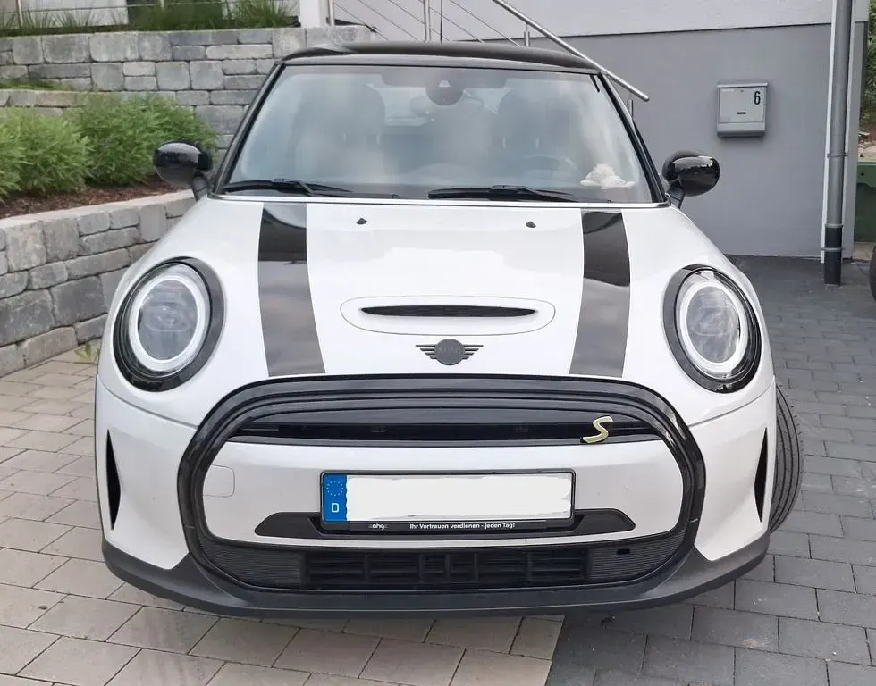 Gebraucht Mini Cooper SE 135 kW (184 PS) 2023 Weiß Kleinwagen