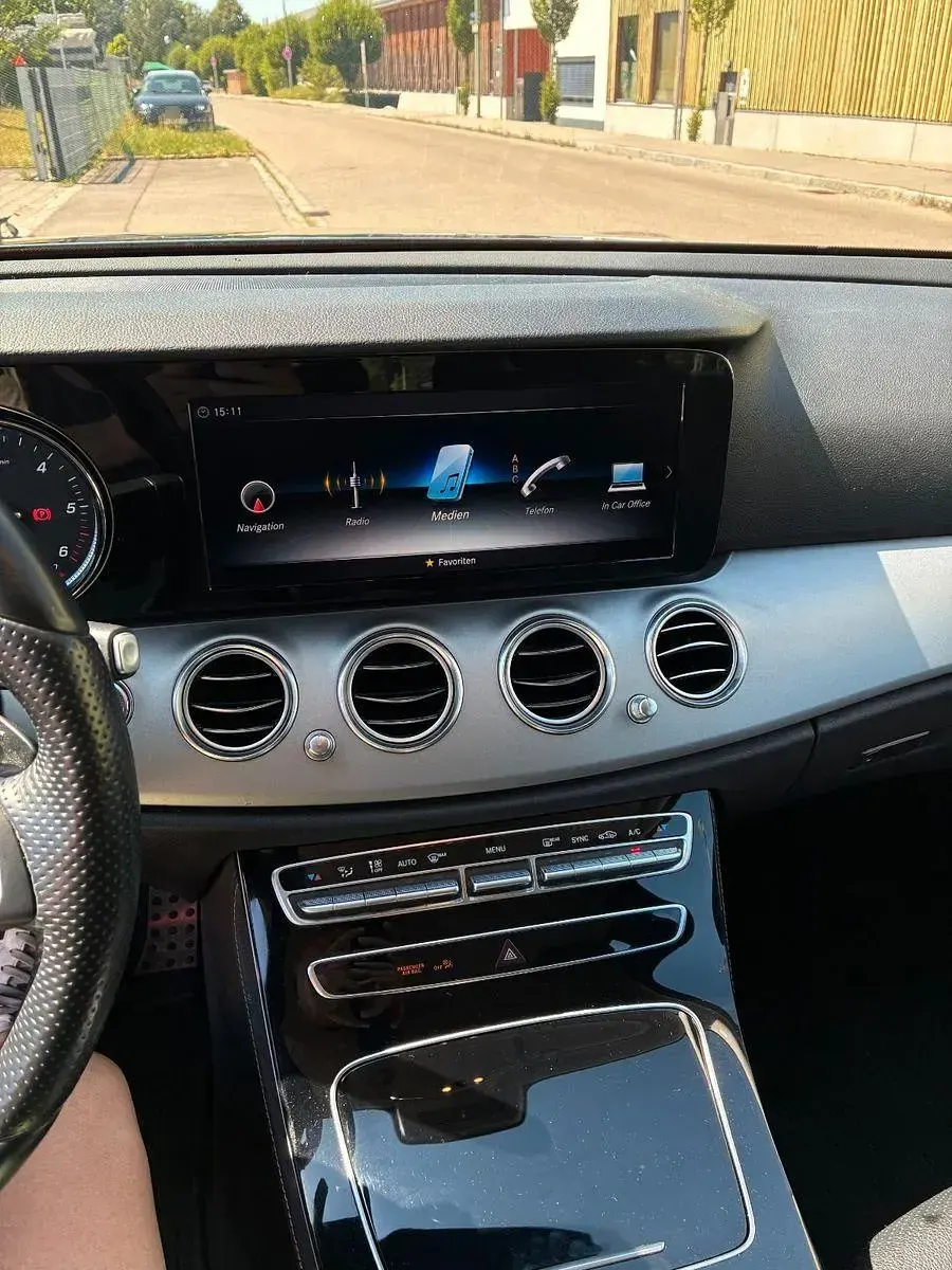Gebraucht Mercedes E220 Avantgarde 194 PS (142 kW) 2018 Grau Kombi