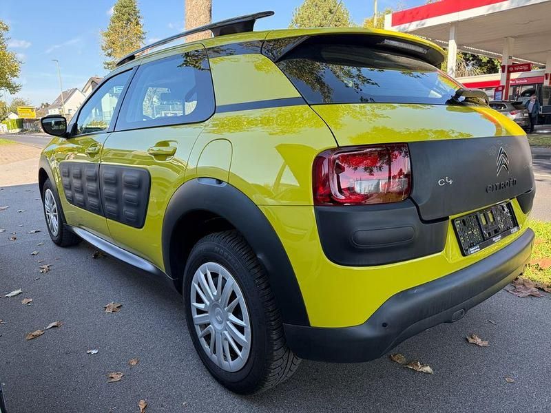 Gebraucht Citroën C4 Feel 82 PS (60 kW) 2015 Gelb SUV