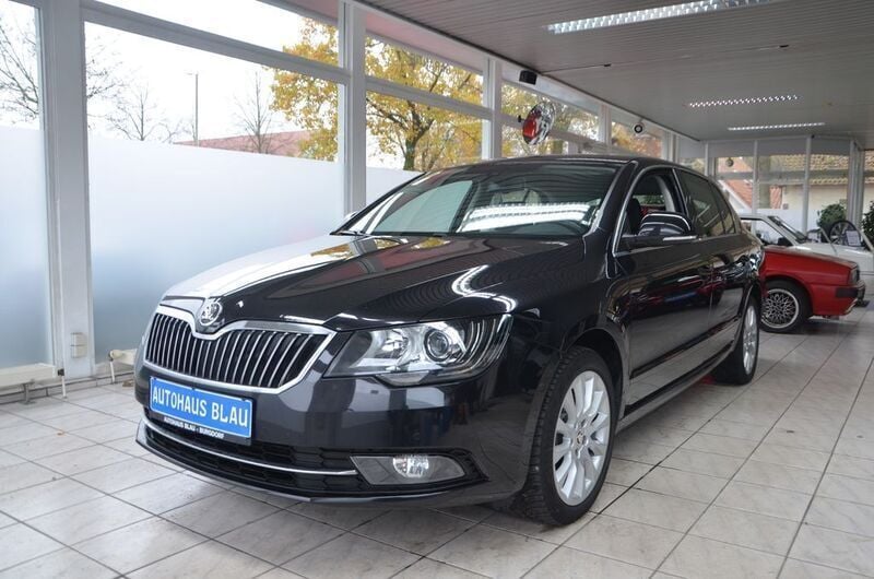 Schwarz Gebraucht 2014 Skoda Superb Exclusive Limousine | 12.990 € (Etwas zu teuer) - Bild 1/4