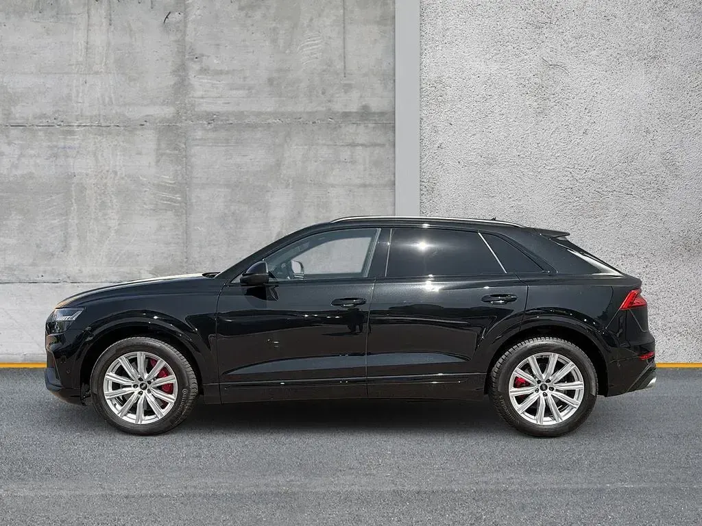 Gebraucht Audi SQ8 Ambiente 507 PS (372 kW) 2023 Schwarz SUV