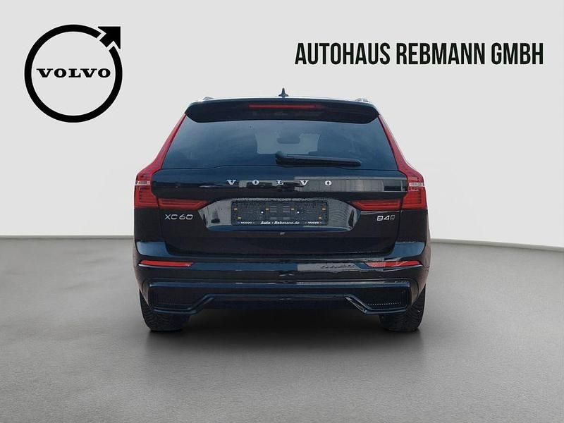 Gebraucht Volvo XC60 Plus 197 PS (144 kW) 2024 Schwarz SUV