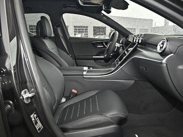 Grau / graphitgrau Gebraucht 2025 Mercedes C220 AMG line Kombi | 52.900 € - Bild 1/4