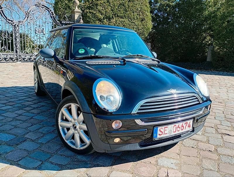 Gebraucht Mini ONE 90 PS (66 kW) 2001 Schwarz Kleinwagen
