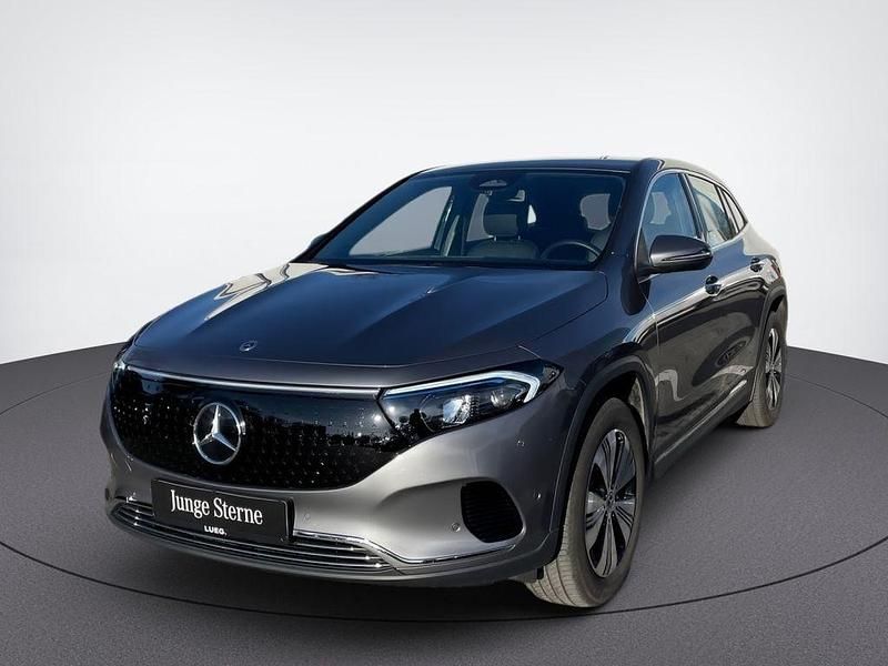 Gebraucht Mercedes EQA350 Progressive 214 kW (292 PS) 2024 Metalliclack mountaingrau SUV
