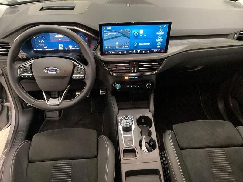 Usado Ford Kuga Active X 242 HP (177 kW) 2024 Cinzento SUV