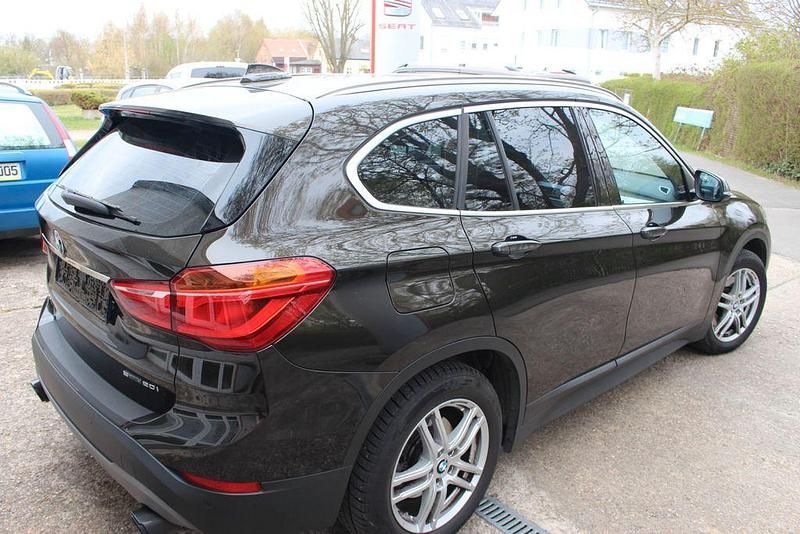 Second-hand BMW X1 Advantage 192 CP (141 kW) 2018 Negru SUV