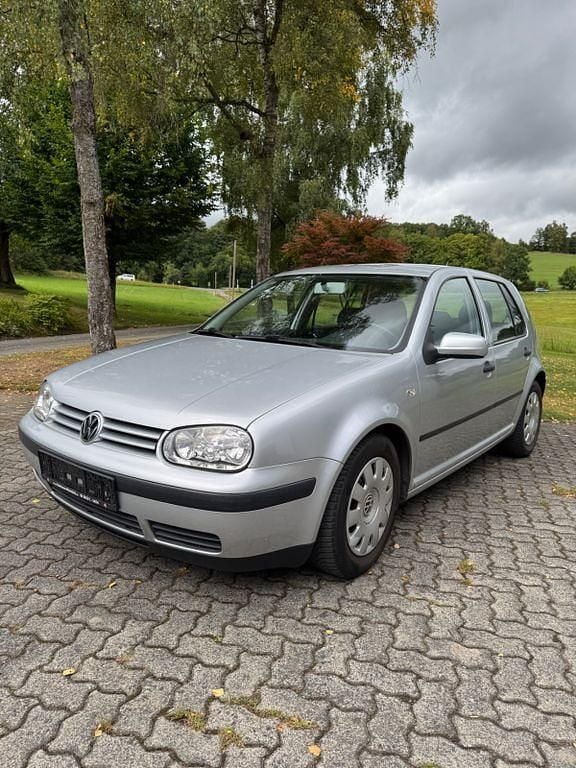 Grau Gebraucht 2001 VW Golf IV Basis Kombi | 900 € (Superpreis) - Bild 1/4
