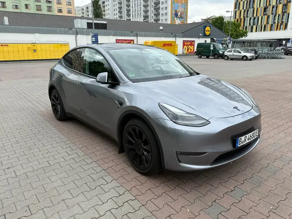 Usado Tesla Model Y Long Range AWD 274 kW (373 CV) 2023 Gris SUV