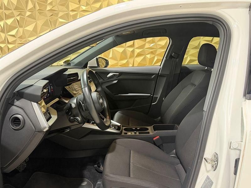Gebraucht Audi A3 Basis 110 PS (80 kW) 2022 Weiß Limousine