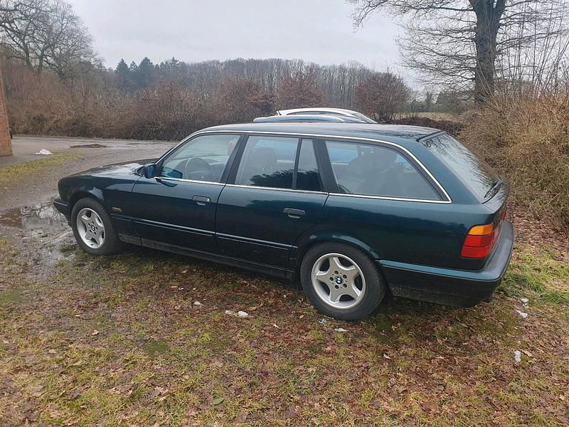 Gebraucht BMW 518 Basis 115 PS (84 kW) 1996 Grün Kombi