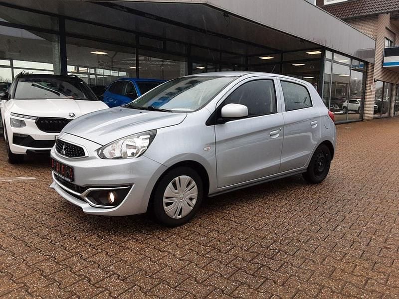 Silber Gebraucht 2018 Mitsubishi Space Star Edition Limousine | 6.990 € (Guter Preis) - Bild 1/4