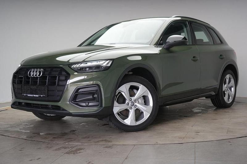 Używany Audi Q5 Advanced 204 KM (150 kW) 2023 Zielony SUV