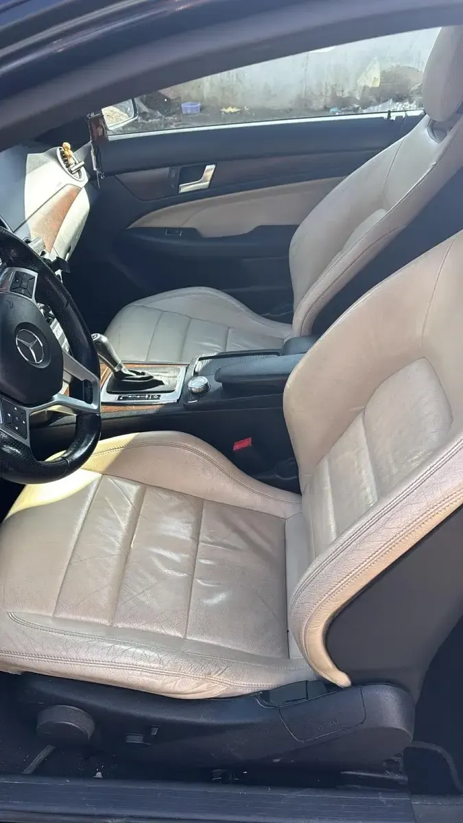 Gebraucht Mercedes C220 Avantgarde 170 PS (125 kW) 2012 Blau Coupé