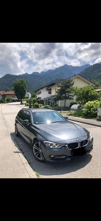 Gebraucht BMW 320 Sport Line 184 PS (135 kW) 2014 Grau Kombi