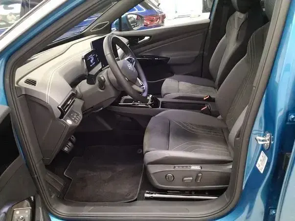 Second-hand VW ID.5 Pro 210 kW (286 CP) 2025 Albastru SUV