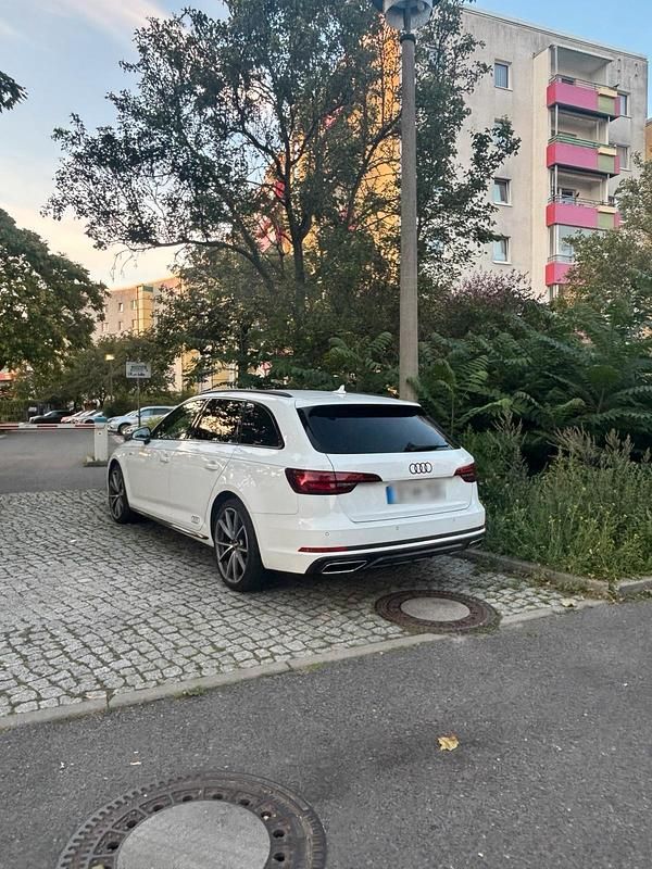 Gebraucht Audi A4 S-Line 190 PS (139 kW) 2019 Weiß Kombi