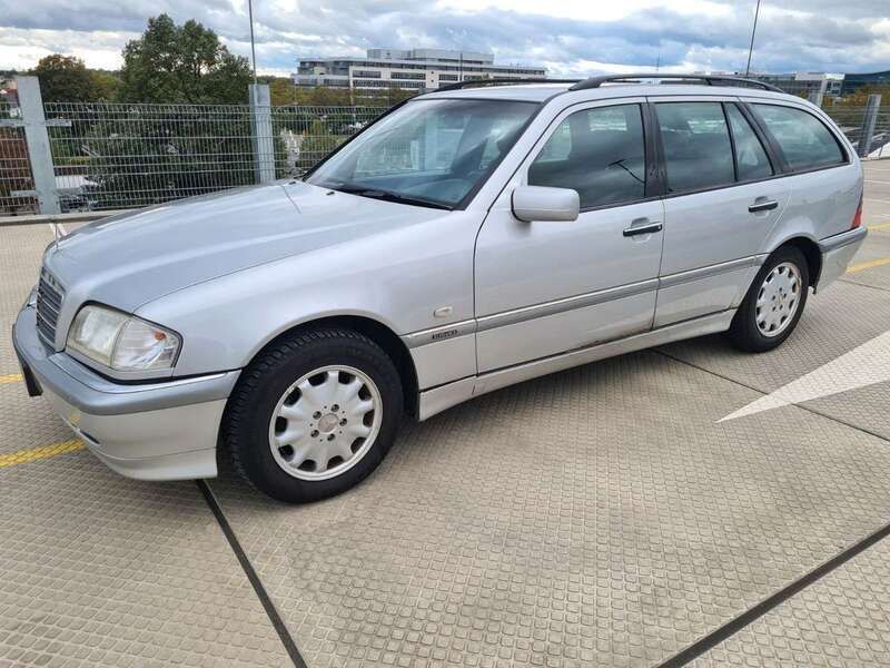 Silber Gebraucht 1999 Mercedes C180 Elegance Kombi | 3.190 € (Fairer Preis) - Bild 1/4