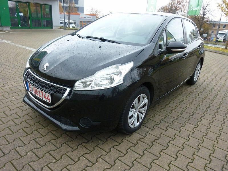 Schwarz Gebraucht 2015 Peugeot 208 Active Kleinwagen | 4.500 € (Guter Preis) - Bild 1/4