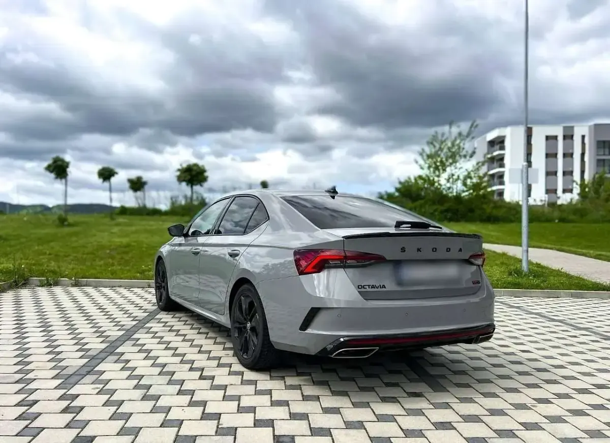 Gebraucht Skoda Octavia RS 200 PS (147 kW) 2021 Grau Limousine