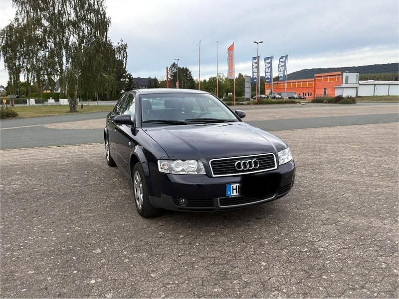 Blau Gebraucht 2002 Audi A4 Limousine | 1.200 € (Superpreis) - Bild 1/4