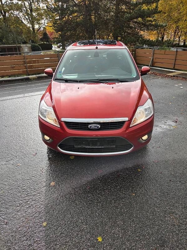 Orange Gebraucht 2009 Ford Focus Ghia Kombi | 2.400 € (Fairer Preis) - Bild 1/4