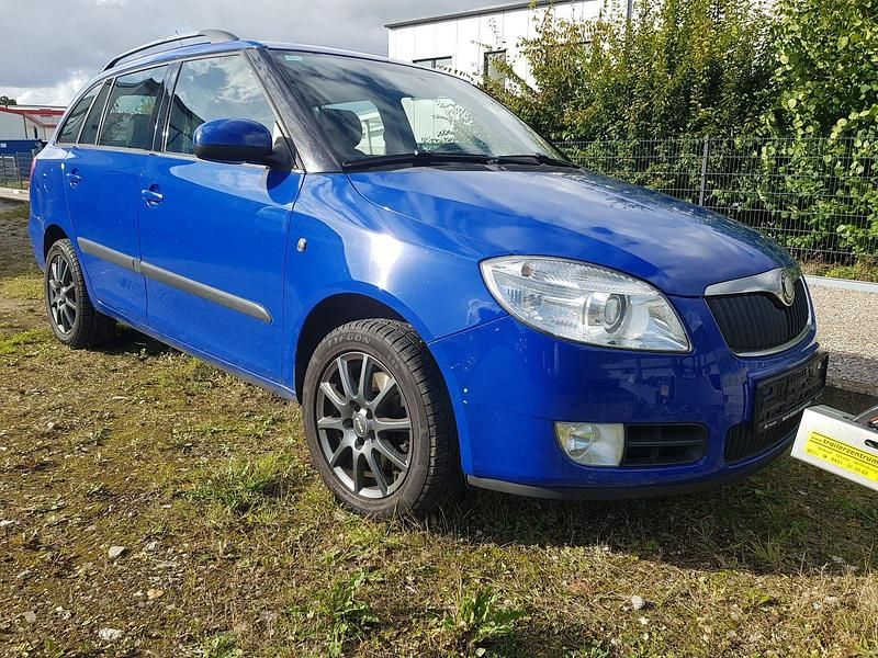 Blau Gebraucht 2009 Skoda Fabia Kombi | 1.800 € (Guter Preis) - Bild 1/4