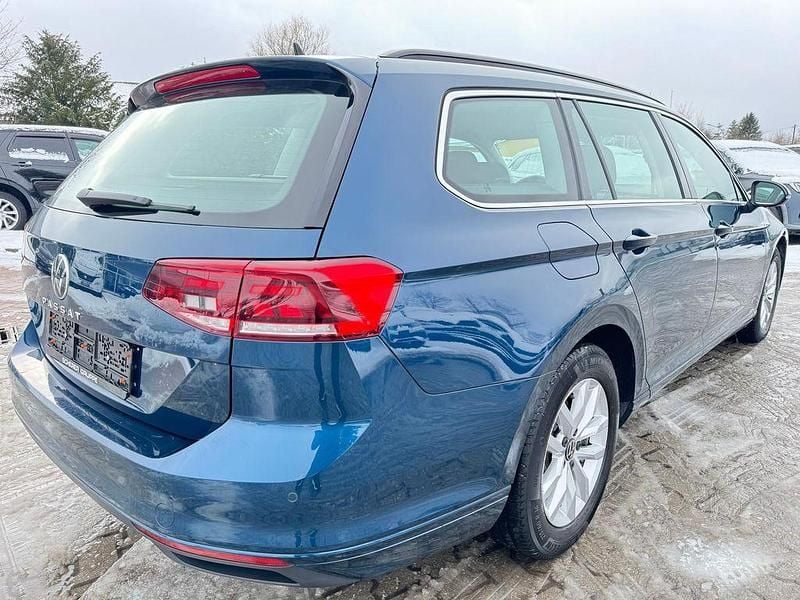 Gebraucht VW Passat Business 150 PS (110 kW) 2022 Blau Kombi