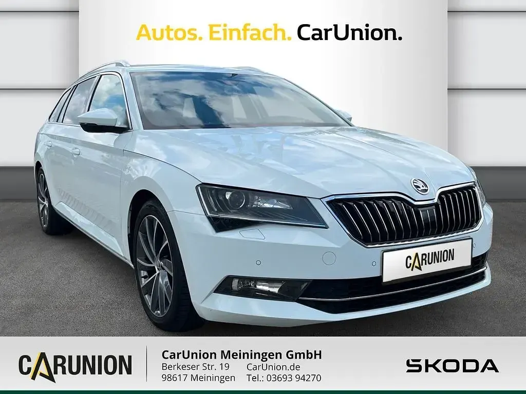 Gebraucht Skoda Superb LAURIN & KLEMENT 179 PS (131 kW) 2018 Weiß Kombi