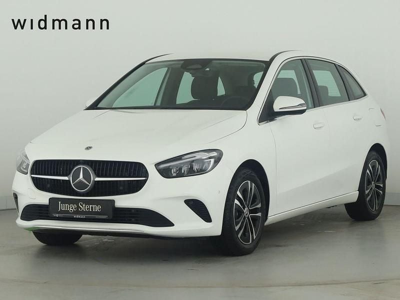 Gebraucht Mercedes B250e Advanced 218 PS (160 kW) 2025 Weiß Van / Kleinbus
