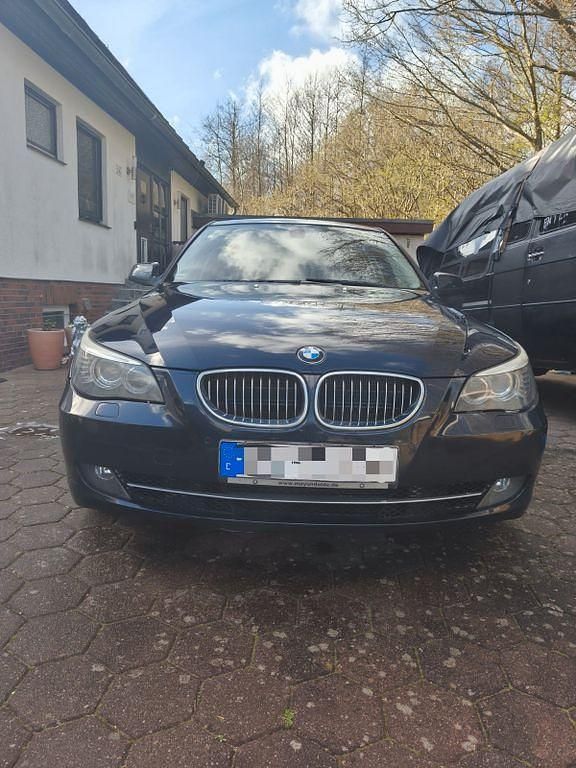 Gebraucht BMW 525 197 PS (144 kW) 2009 Blau Kombi