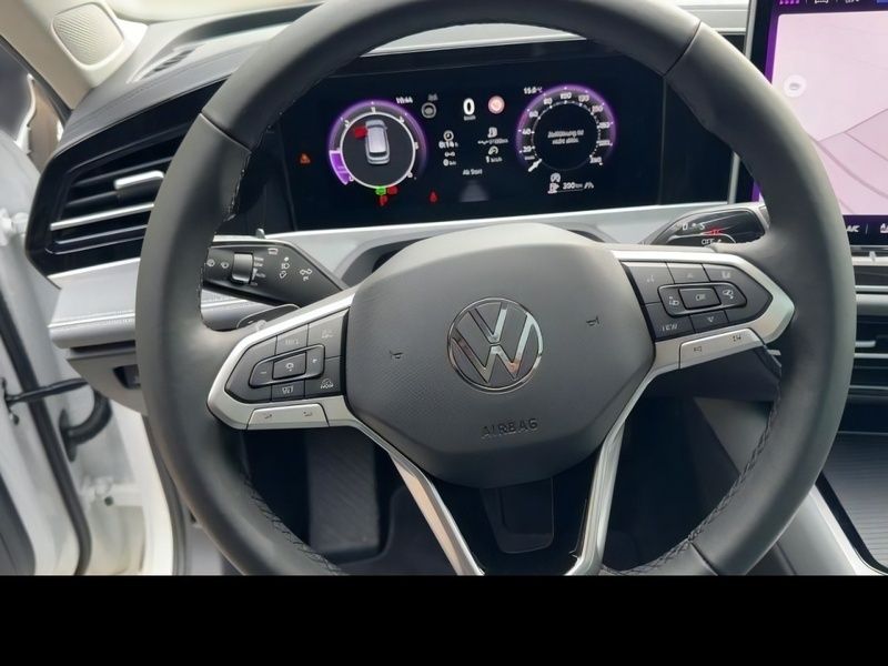 Gebraucht VW Passat Elegance 150 PS (110 kW) 2024 Weiß Kombi