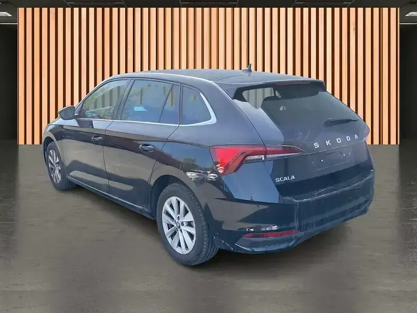 Usata Skoda Scala Selection 116 CV (85 kW) 2025 Nero Utilitaria