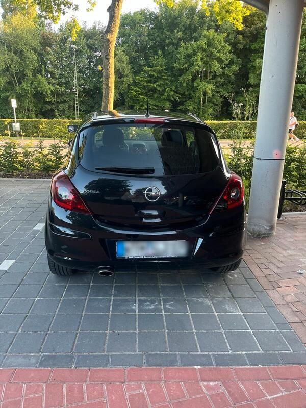 Schwarz Gebraucht 2011 Opel Corsa Kleinwagen | 4.400 € (Etwas zu teuer) - Bild 1/4