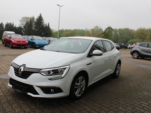 Gebraucht Renault Mégane III Experience 132 PS (97 kW) 2016 Andere farbe