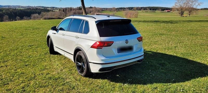 Gebraucht VW Tiguan R-line 150 PS (110 kW) 2021 Weiß SUV