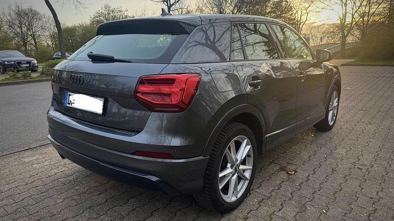 Gebraucht Audi Q2 S-Line 150 PS (110 kW) 2017 Grau SUV