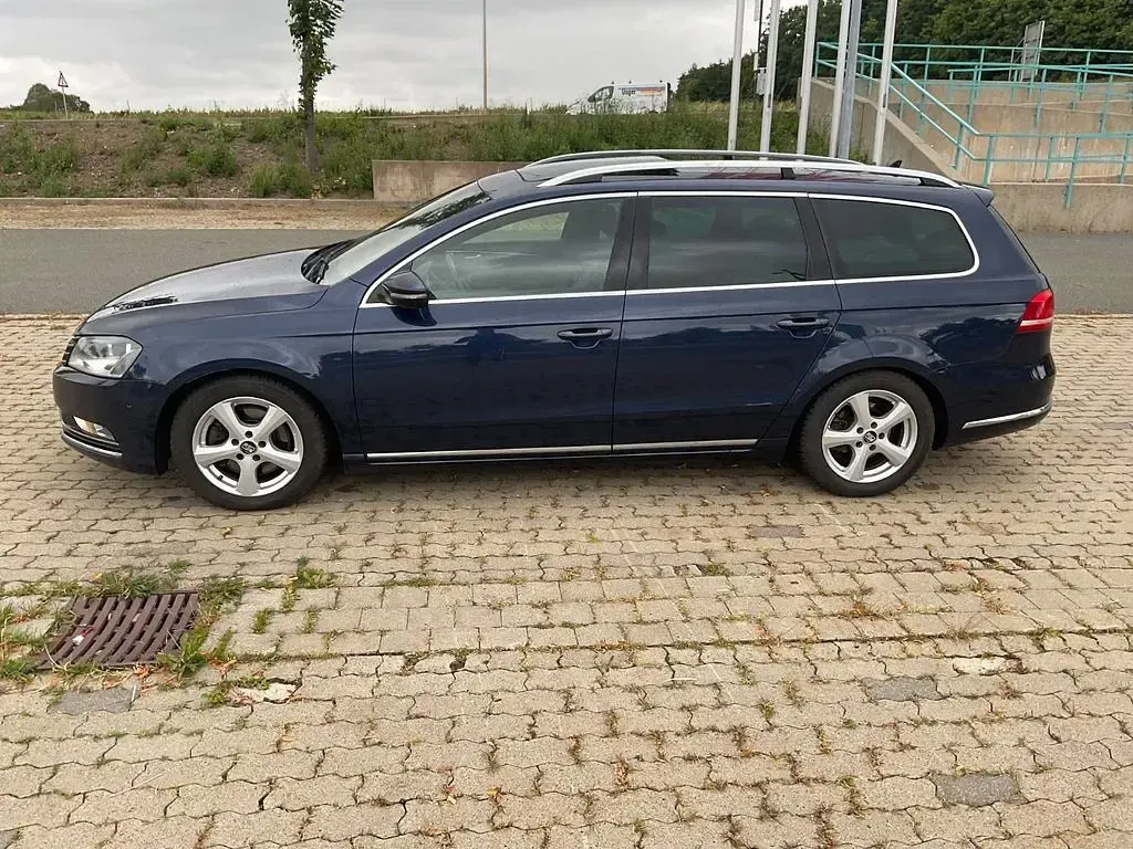 Gebraucht VW Passat Exclusive 170 PS (125 kW) 2012 Blau Kombi