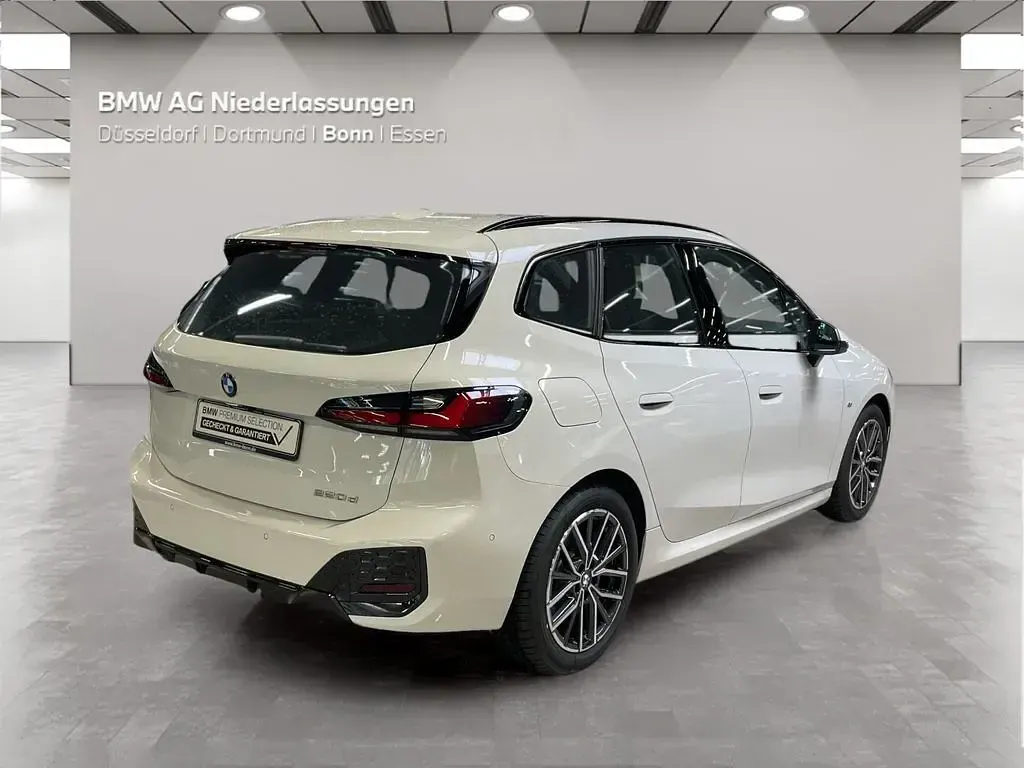 Gebraucht BMW 220 M Sport 150 PS (110 kW) 2025 Weiß Van / Kleinbus