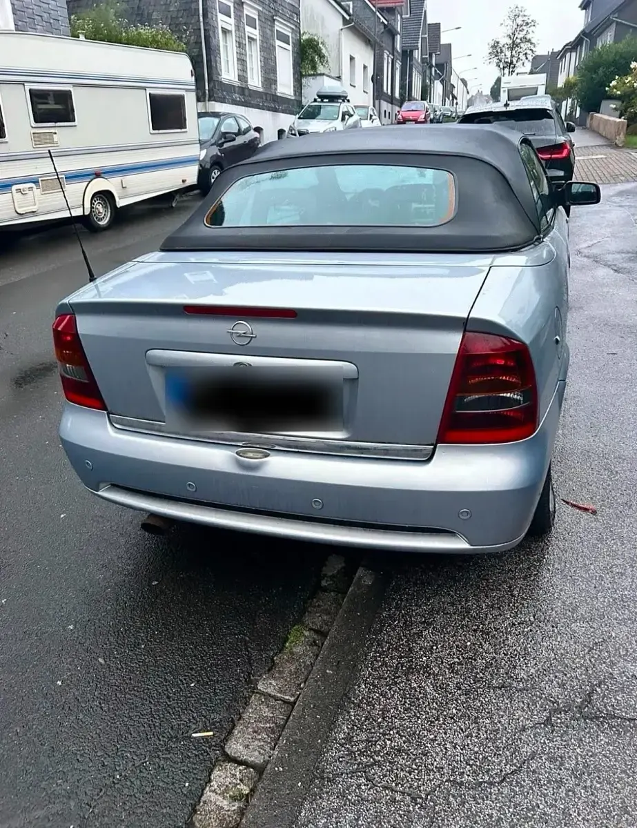 Gebraucht Opel Astra 101 PS (74 kW) 2002 Silber Cabrio