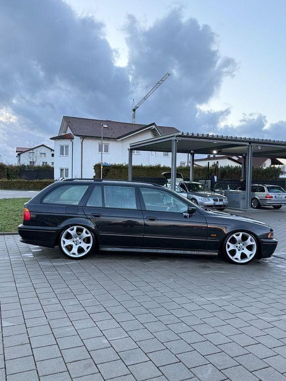 Gebraucht BMW 525 Performance 163 PS (119 kW) 2003 Schwarz Limousine