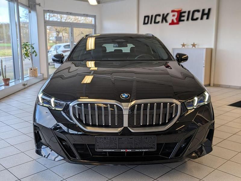 Gebraucht BMW 520 M Sport 197 PS (144 kW) 2025 Schwarz Limousine
