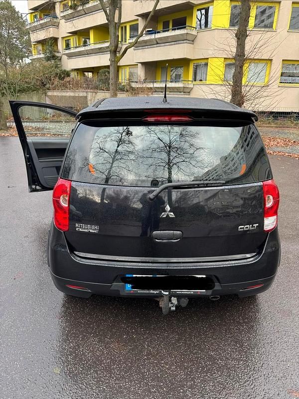 Gebraucht Mitsubishi Colt 95 PS (69 kW) 2011 Schwarz Kleinwagen